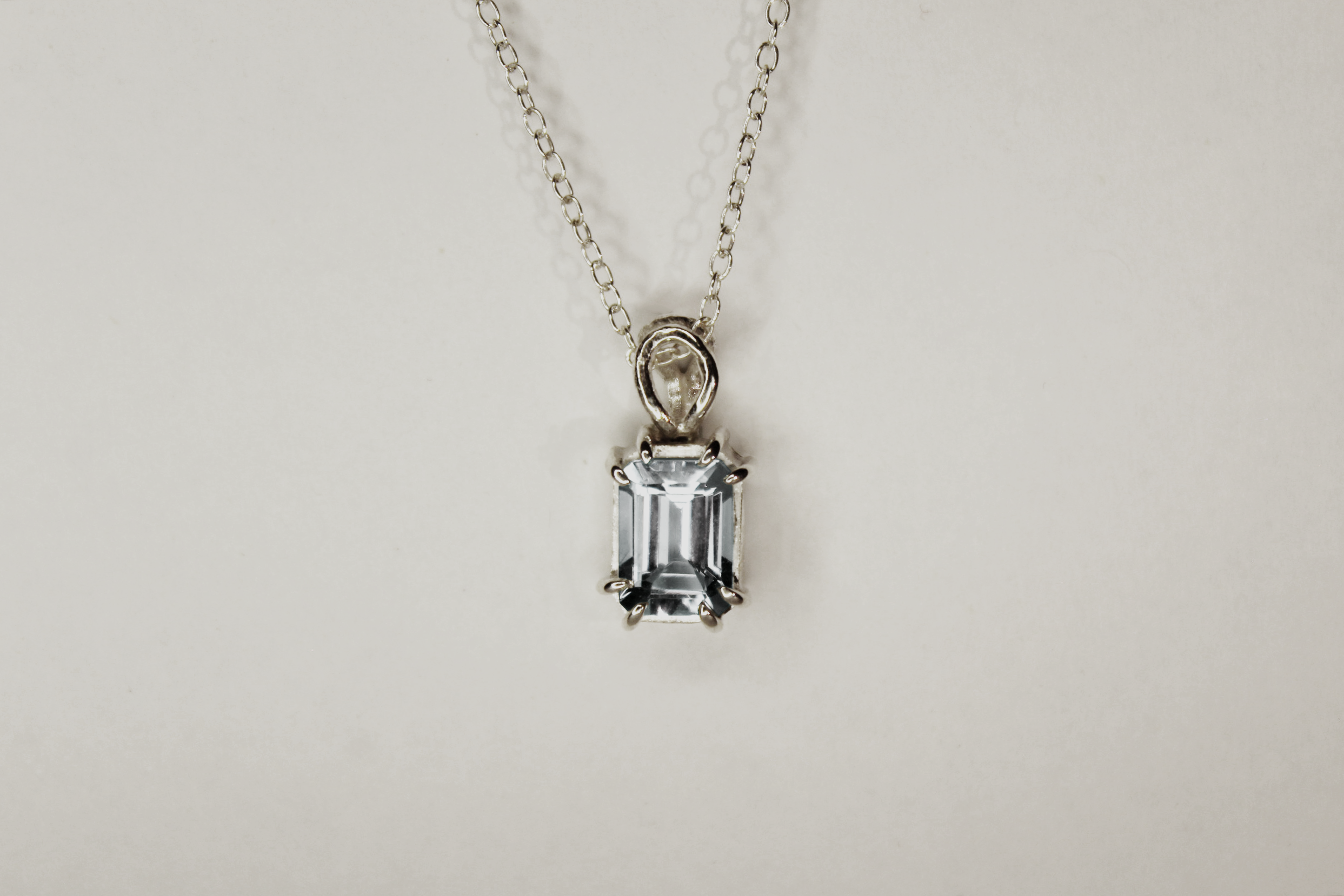 Eleanor Pendant - Aquamarine