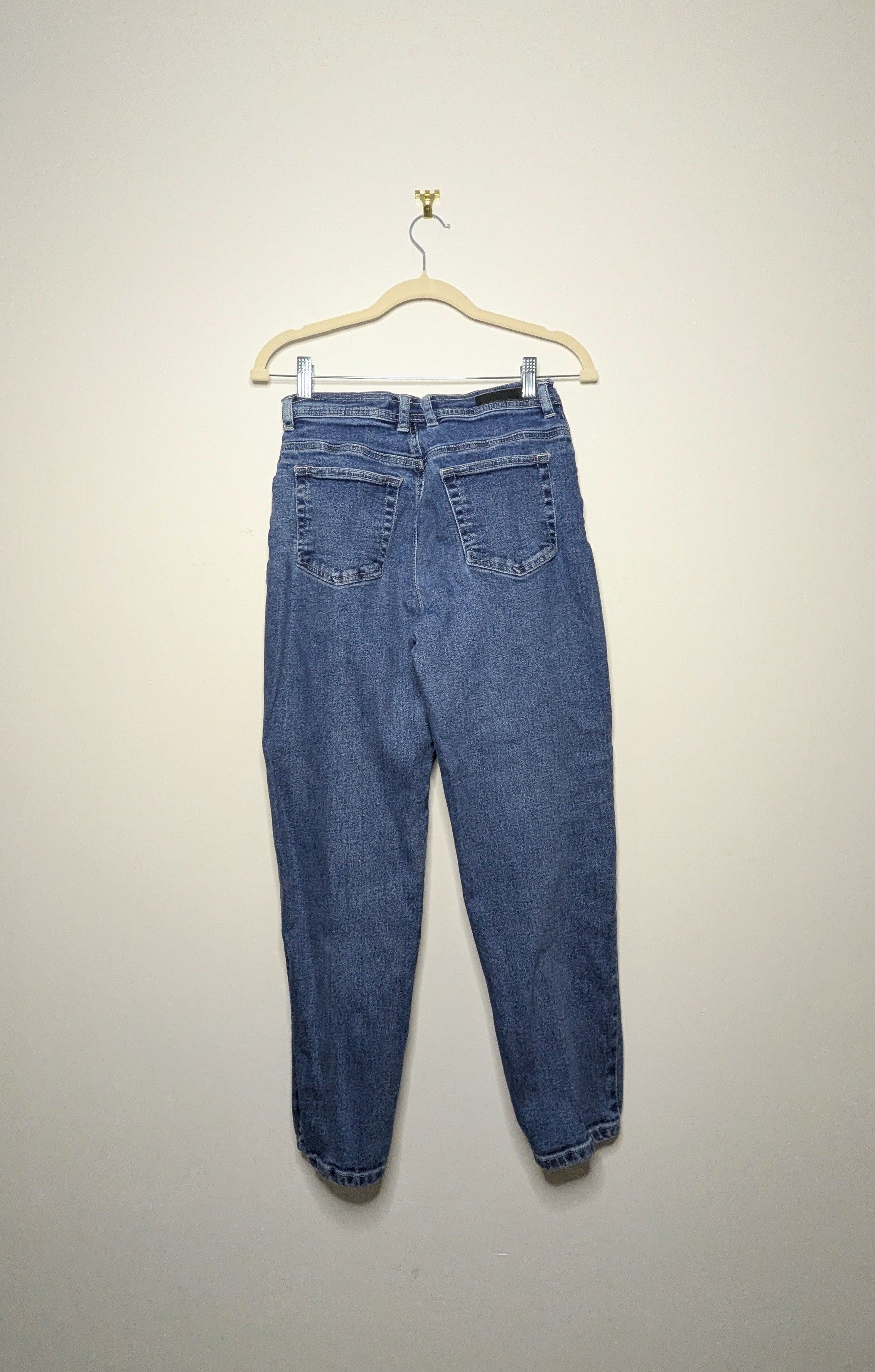 Medium Wash Jeans - 8 Short