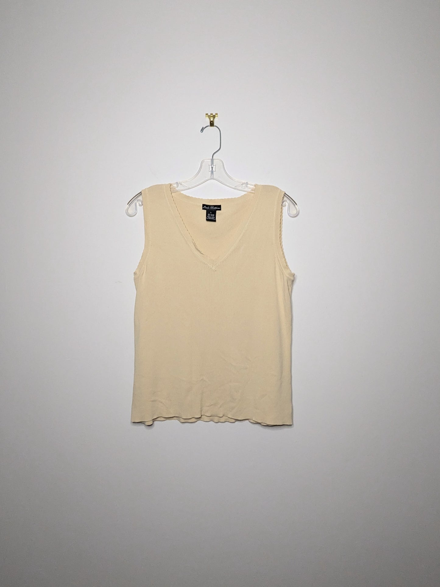 Scallop Edge Sleeveless Top - Large